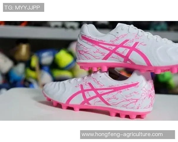 粉色风潮席卷绿茵场哪些足球明星勇敢尝试粉色装备